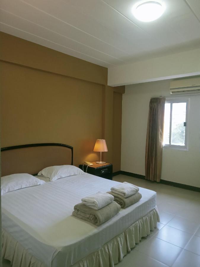 Tinidee Hotel Ranong Exterior photo