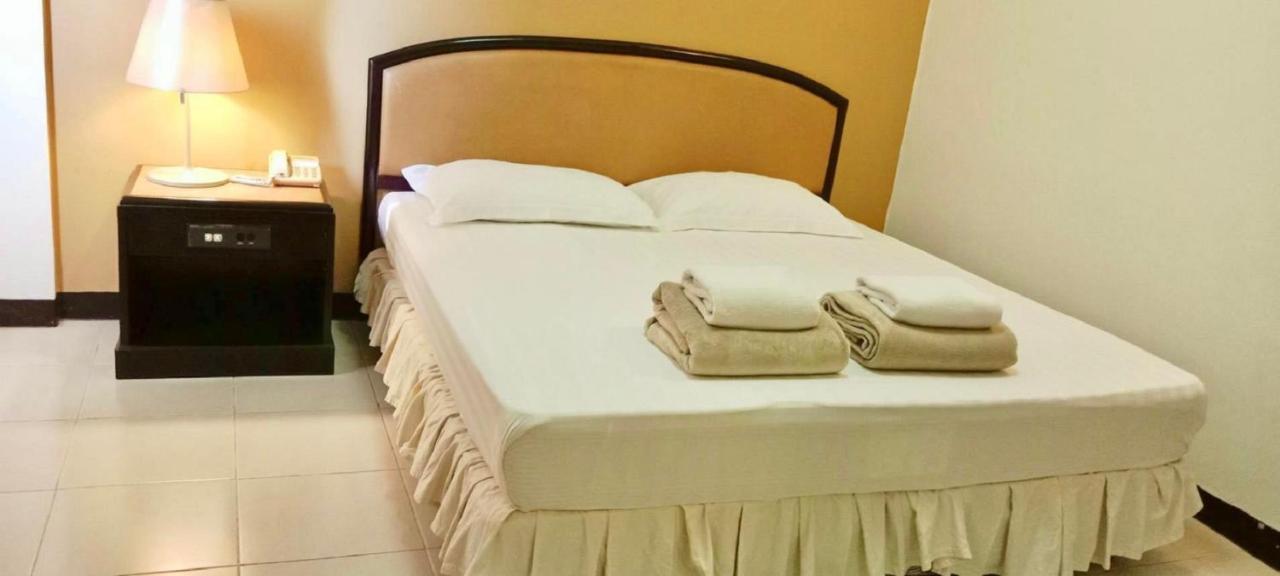Tinidee Hotel Ranong Exterior photo