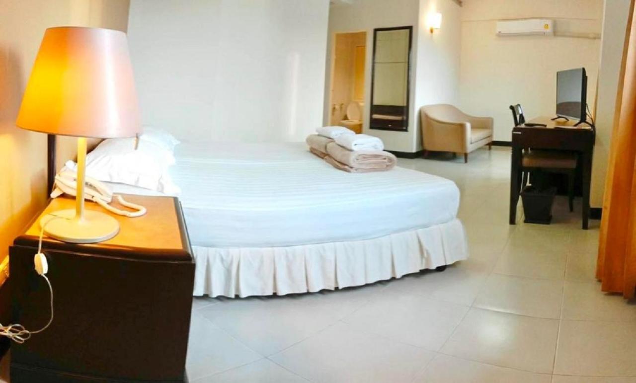 Tinidee Hotel Ranong Exterior photo