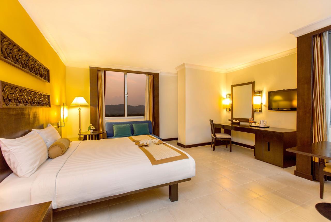 Tinidee Hotel Ranong Exterior photo