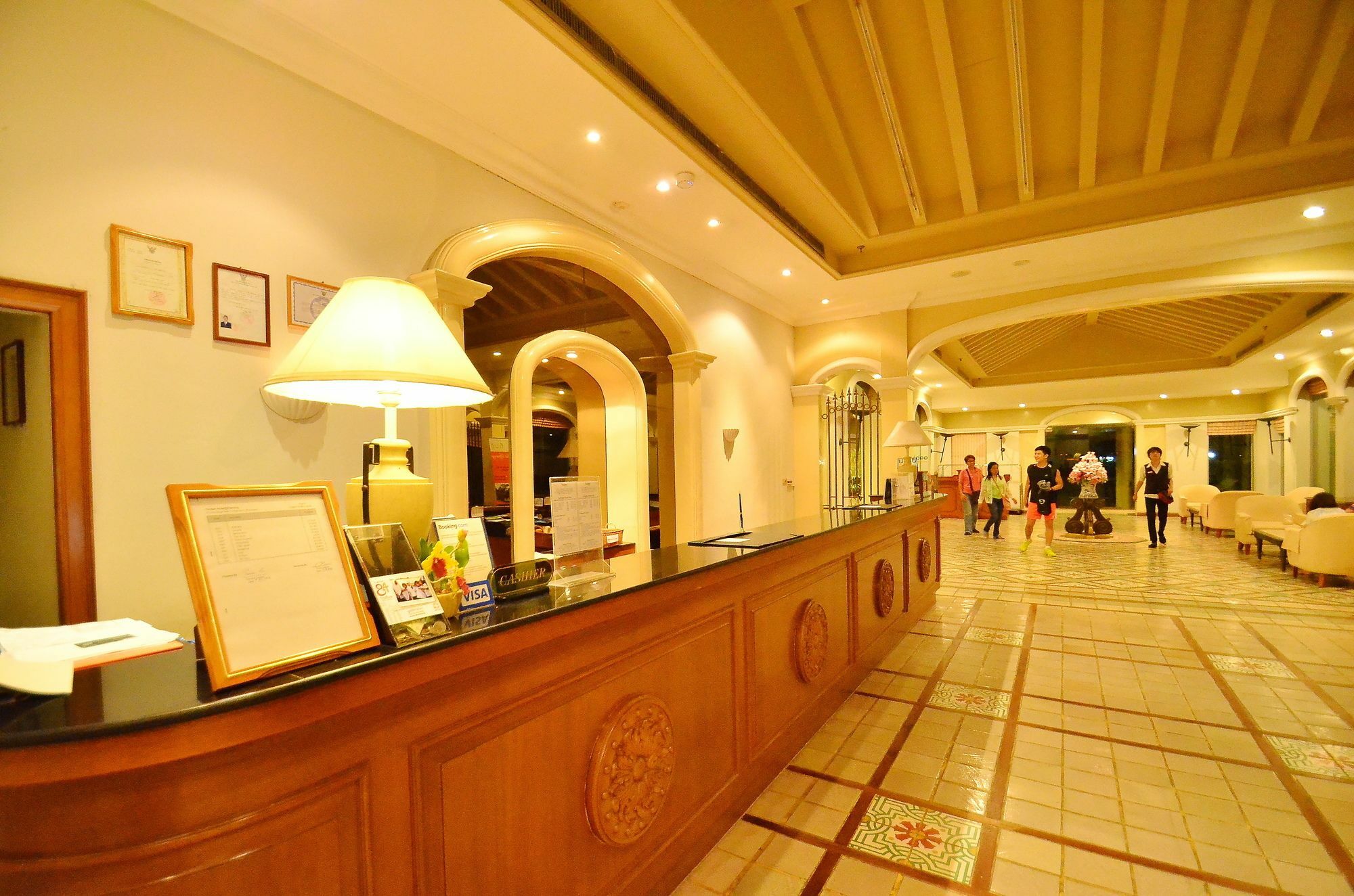 Tinidee Hotel Ranong Exterior photo