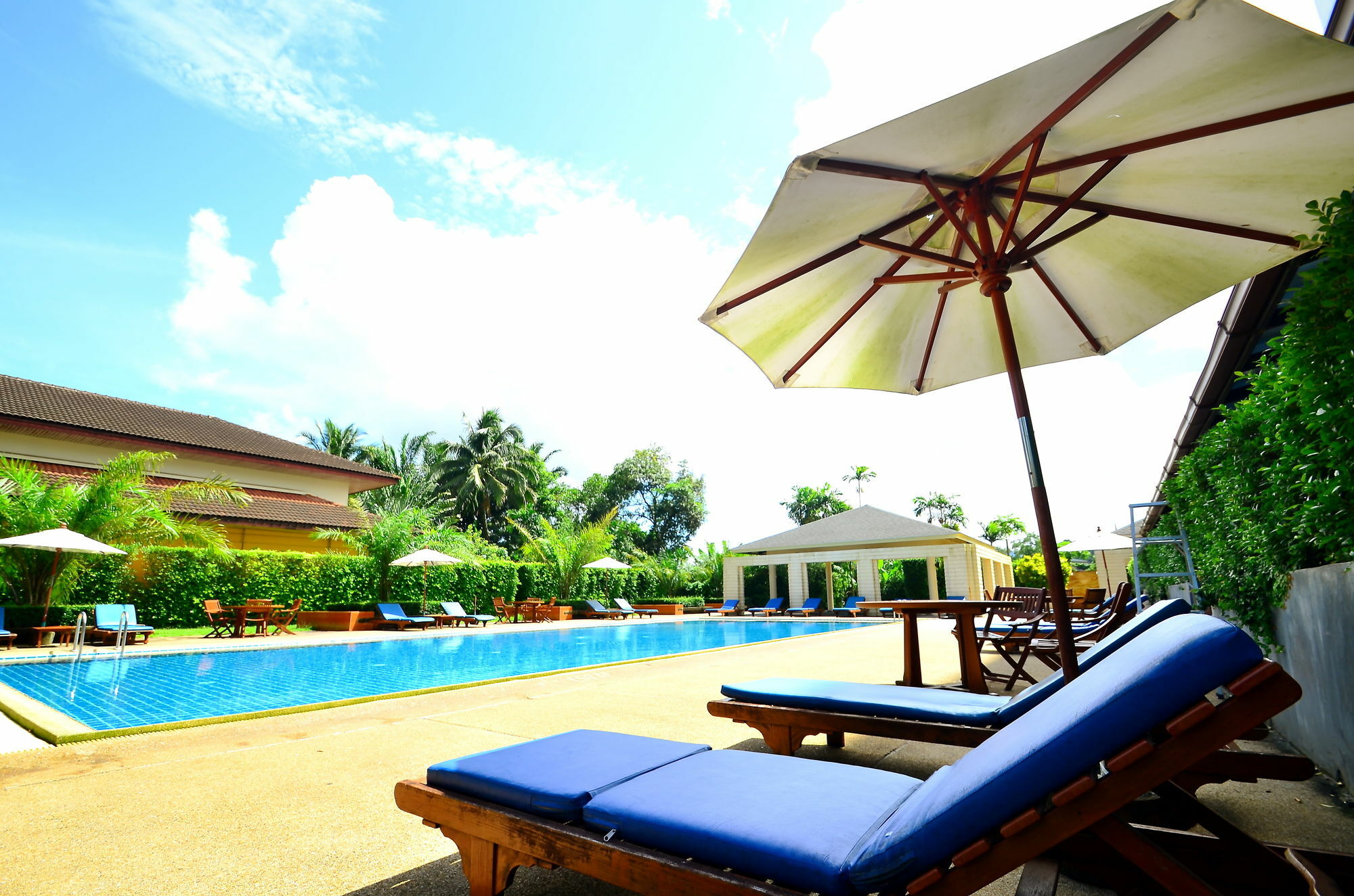 Tinidee Hotel Ranong Exterior photo