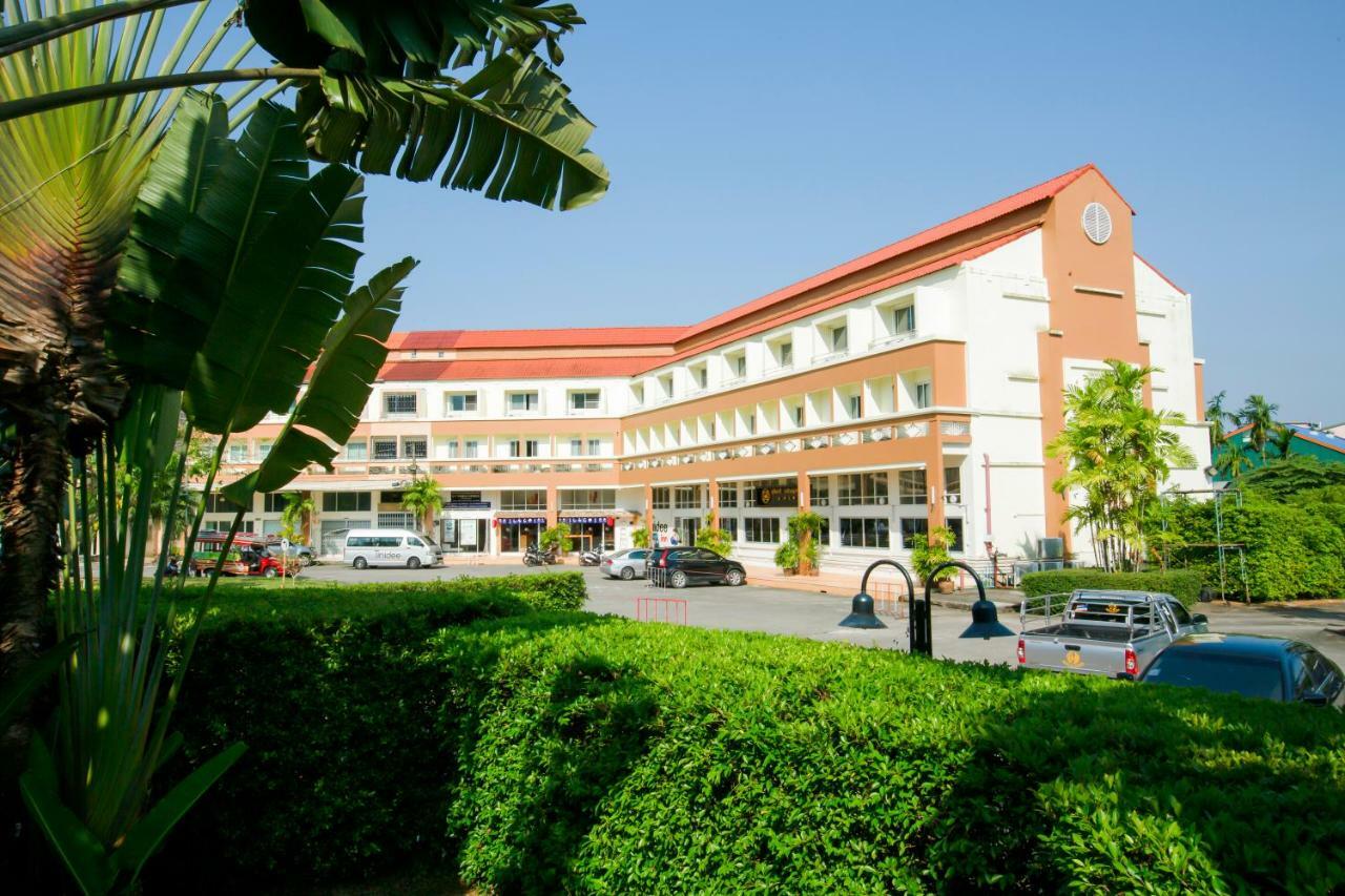 Tinidee Hotel Ranong Exterior photo